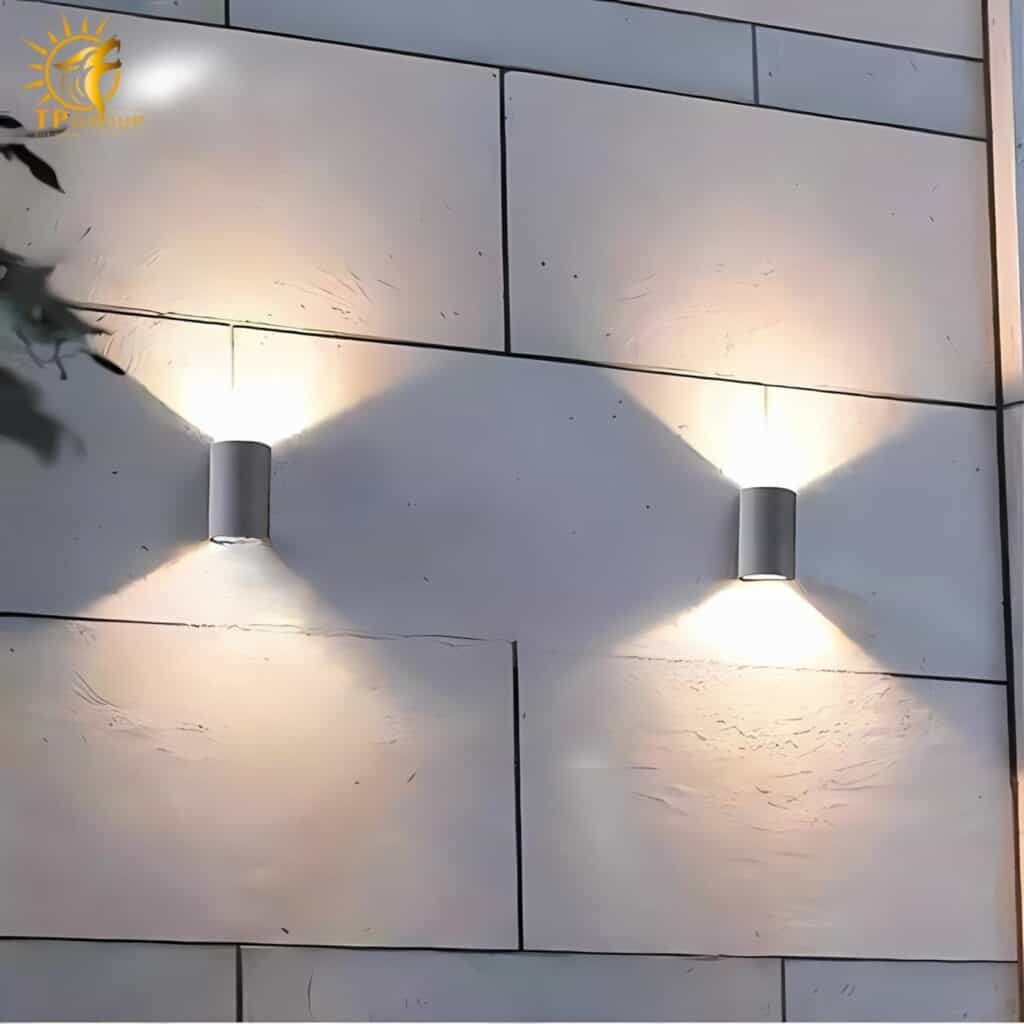 Đèn tường ngoài trời LED chống nước TPG-VNT662