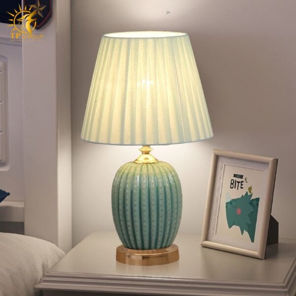 Đèn bàn gốm sứ cao cấp DB70