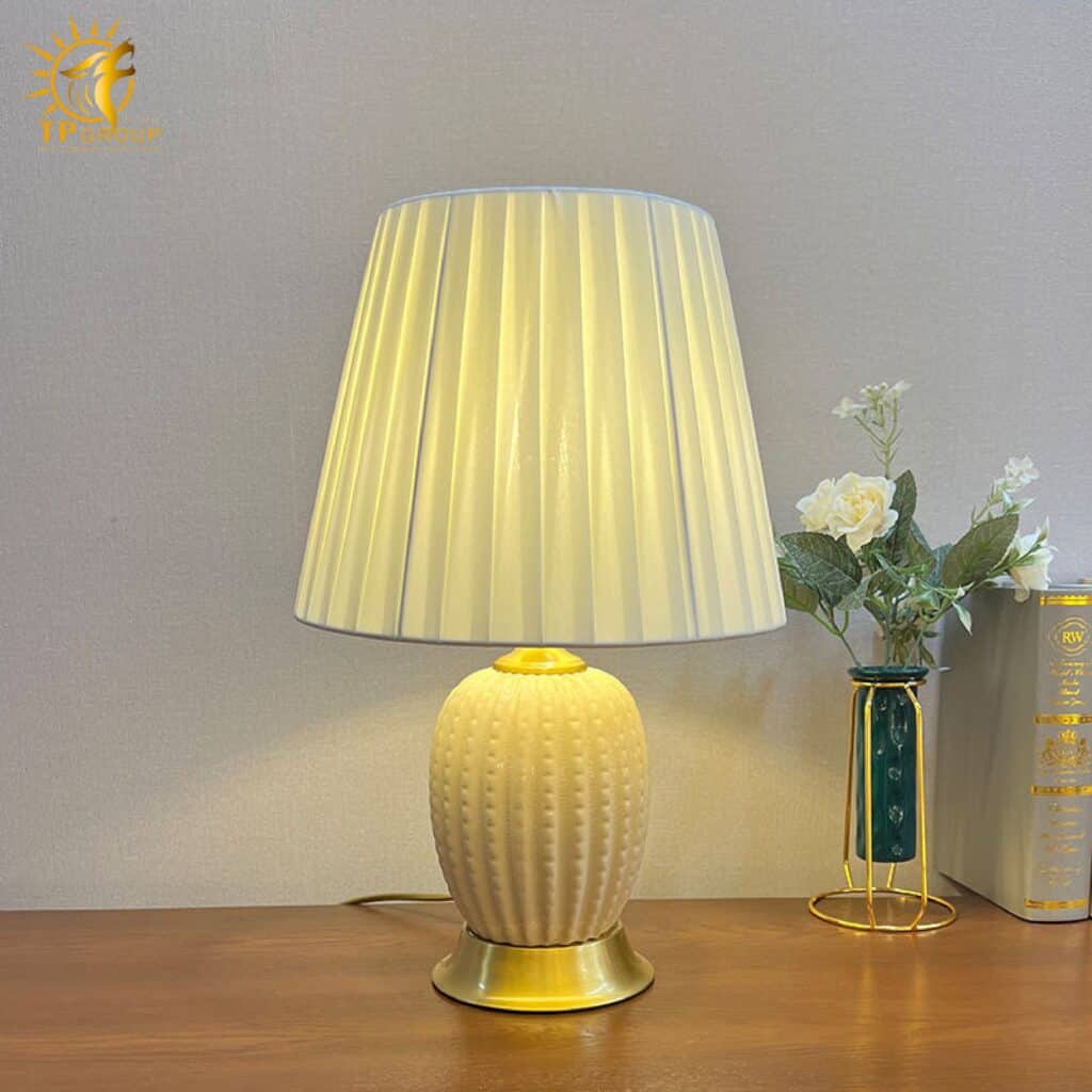 Đèn bàn gốm sứ cao cấp DB70 