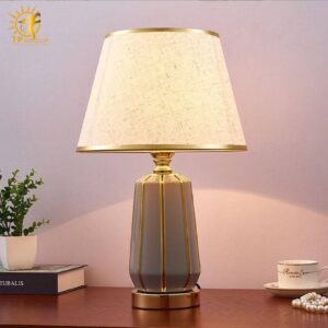 Đèn bàn phong cách cổ điển DB91