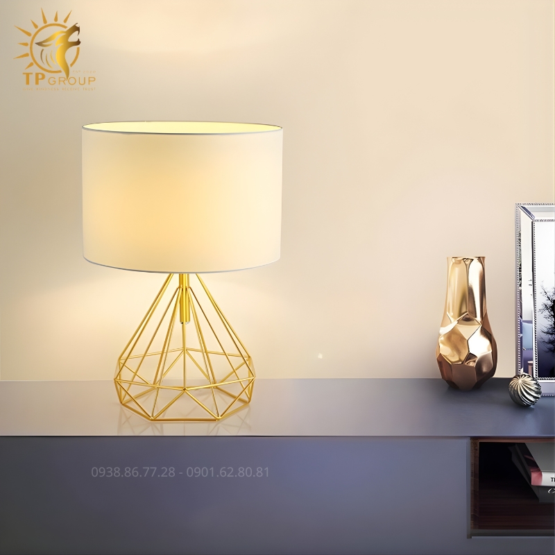 Đèn Bàn Hiện Đại Bắc Âu TPG-3071 – Điểm Nhấn Tinh Tế Cho Không Gian Sống