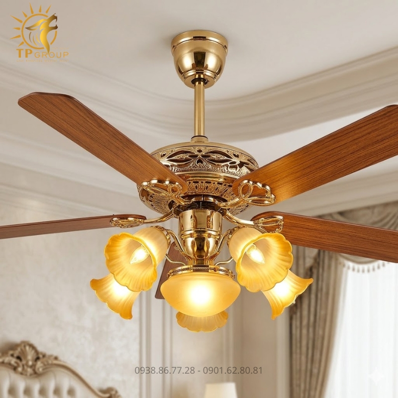 Quạt Trần Đèn Cánh Gỗ TPG-9505: Biểu Tượng Của Sự Sang Trọng Và Cổ Điển