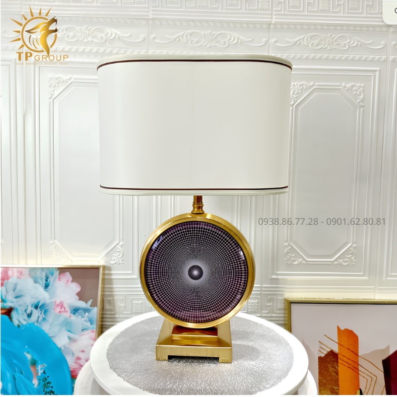 Đèn Để Bàn Cao Cấp TPG-2036: Biểu Tượng Của Sự Sang Trọng Và Tinh Tế Đương Đại 8 Đèn Để Bàn Cao Cấp TPG-2036: Biểu Tượng Của Sự Sang Trọng Và Tinh Tế Đương Đại