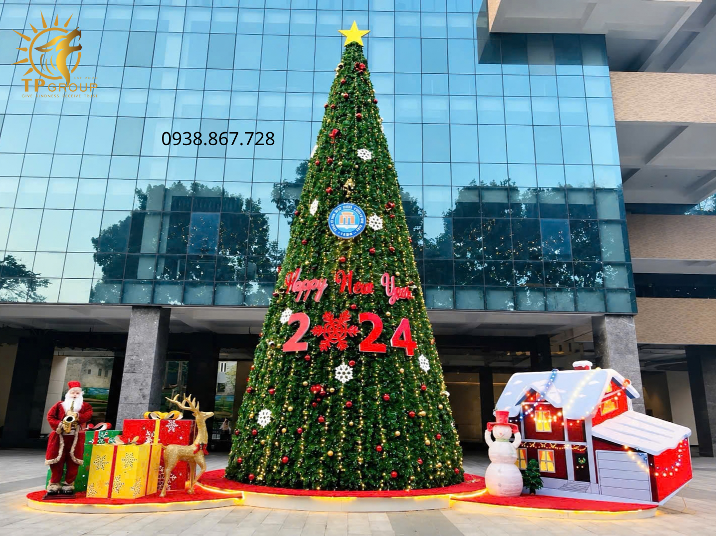 Thiết Kế Thi Công Cây Thông Noel Khổng Lồ 8m–20m 5 cay thong khong lo 1