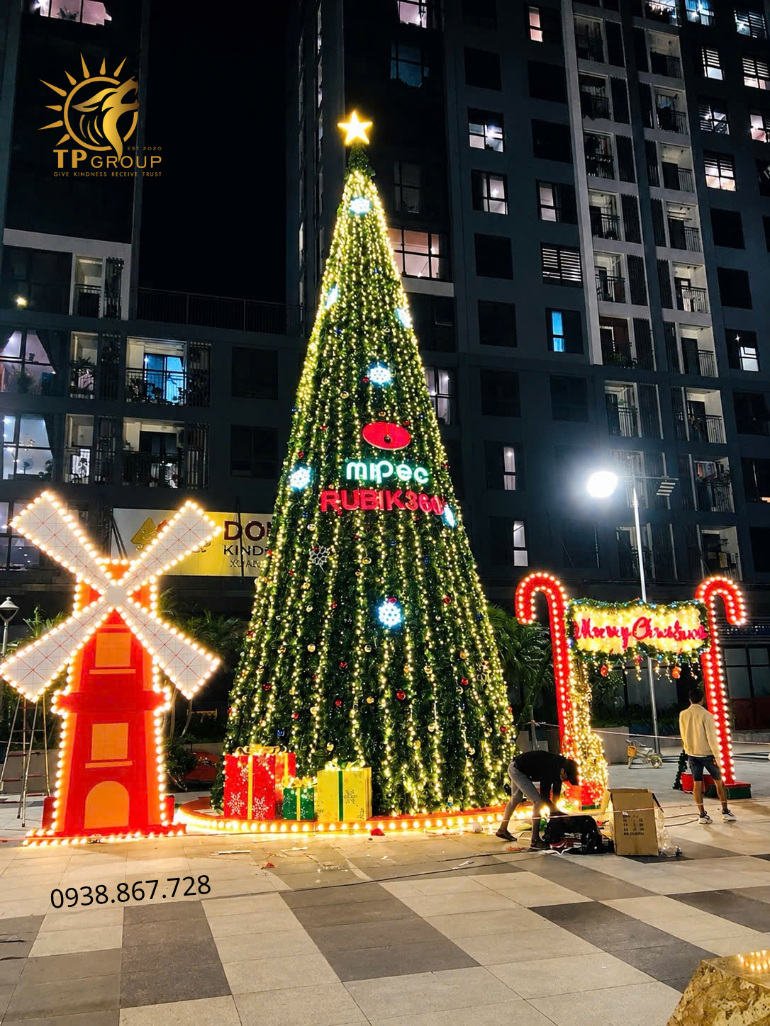 Thiết Kế Thi Công Cây Thông Noel Khổng Lồ 8m–20m 7 cay thong khong lo 2
